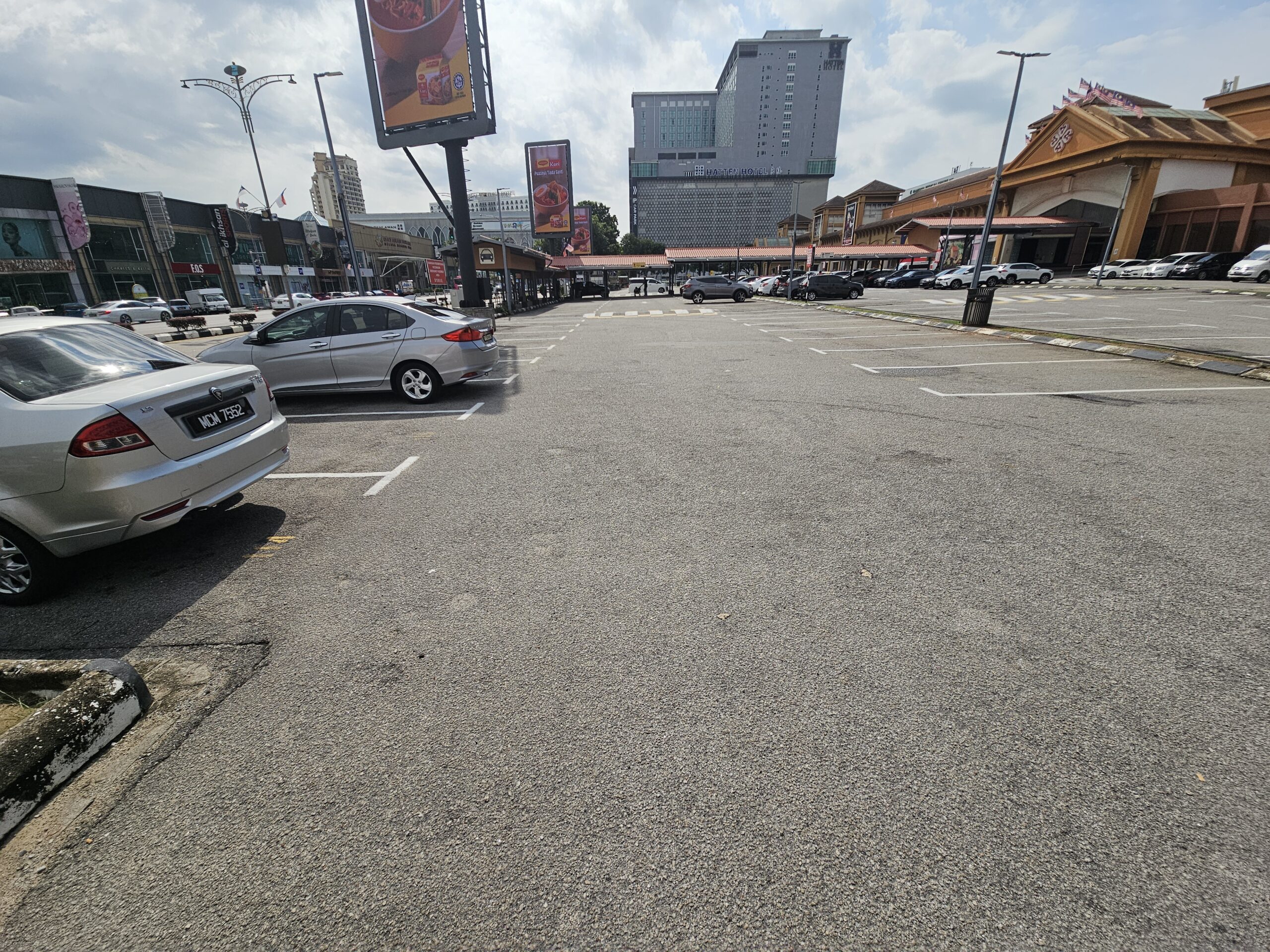 Parking Lot Mahkota Parade